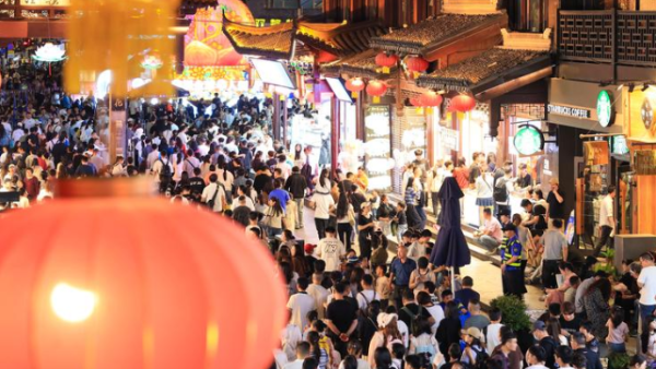 华泰配资 印度客机坠毁机场恢复运营