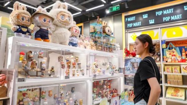 汇巨福配资 暴跌的Labubu，才真是被资本做局了