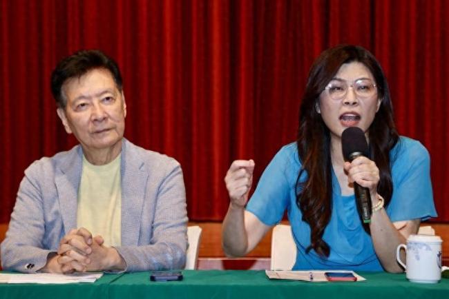 郑丽文喊话朱立伦赵少康